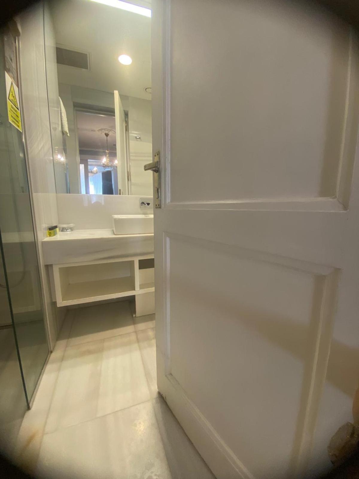 Lina Hotel Taksim Pera Истанбул Екстериор снимка