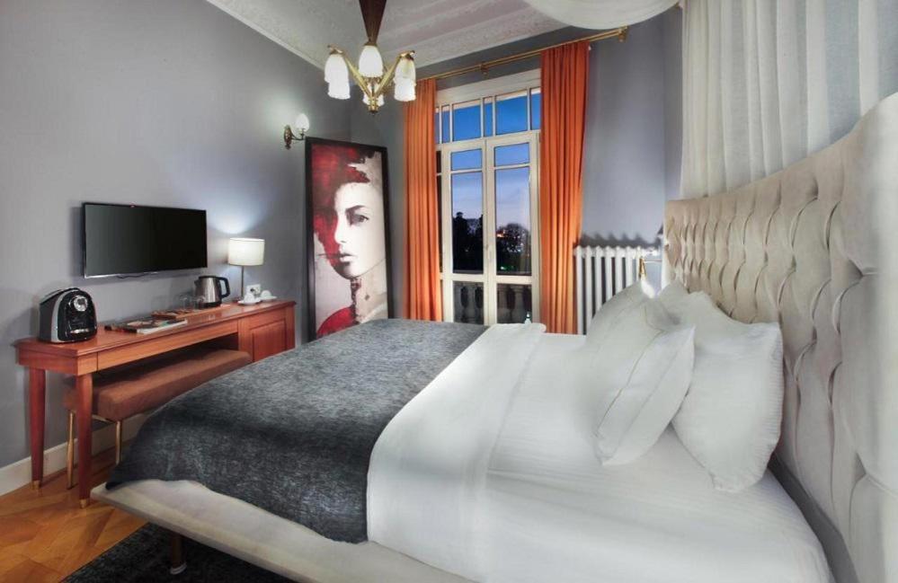 Lina Hotel Taksim Pera Истанбул Екстериор снимка