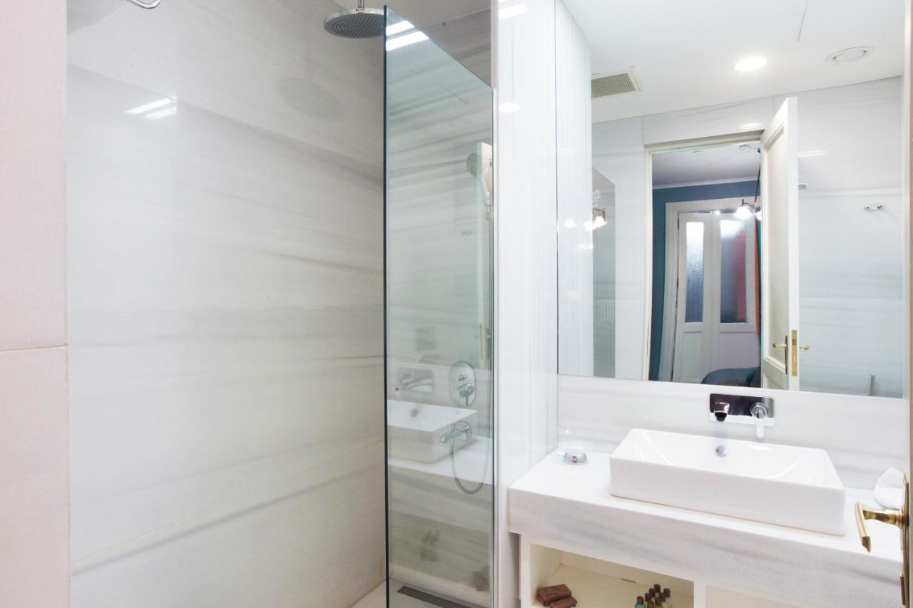 Lina Hotel Taksim Pera Истанбул Екстериор снимка